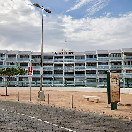 Parrot's House- Yumbo Center Apartment *